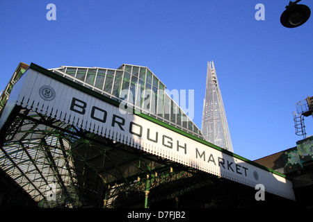 Borough Market è un commercio all'ingrosso e al dettaglio del mercato alimentare a Southwark, Londra, Inghilterra. Foto Stock