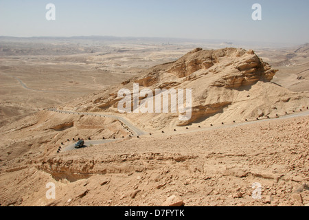 La strada di Maale haakrabim, negev Foto Stock