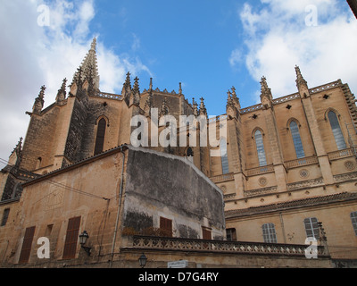 Una chiesa agitato sull isola di Maiorca ha bisogno di essere rinnovato Foto Stock