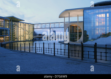 Berlin Mitte Paolo Loebe house Marie Elisabeth Lueders house Spree Foto Stock