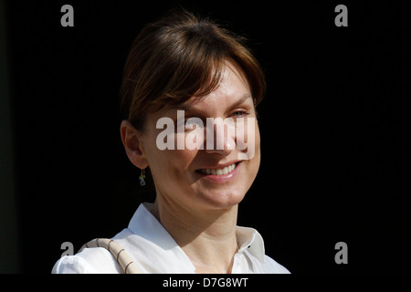 Giornalista britannico, newsreader e presentatore televisivo Fiona Elizabeth Bruce arriva a una riunione a 10 Downing Street in Londo Foto Stock