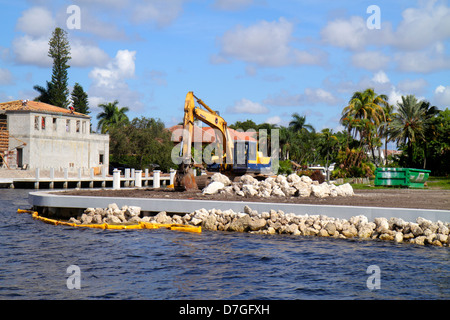 Ft. Fort Lauderdale Florida, New River, lungomare, nuova casa, palazzo, sotto costruzione nuovo cantiere costruttore, escavatore, Coconut Isle Drive, FL12092907 Foto Stock