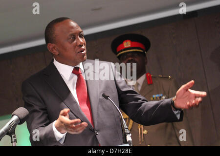 Londra, Regno Unito. Il 7 maggio 2013. Il Presidente keniano Uhuru Kenyatta risolve la diaspora. Durante la sua visita di tre giorni, egli partecipare alla Seconda Conferenza della Somalia e di incontrare il Primo Ministro David Cameron. David credito Mbiyu/Alamy Live News Foto Stock