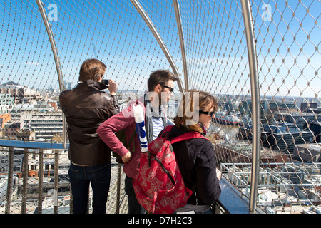 La vista dalla cima del 'Monument al Grande Incendio di Londra'. Foto Stock