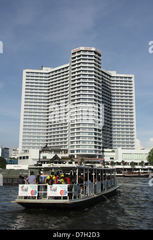 Il Royal Orchid Sheraton Hotel sul fiume Chao Phraya in Riverside Bangkok , Thailandia Foto Stock