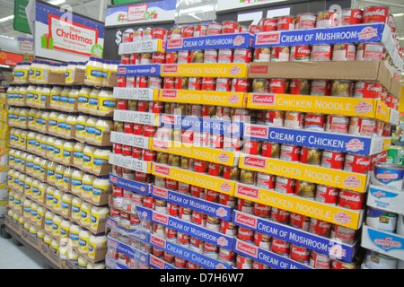 Miami Florida, Walmart Big-Box, sconto, shopping shopper shopping negozi mercati di mercato di vendita di mercato, negozi al dettaglio negozi business bus Foto Stock