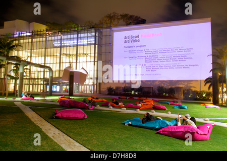 Miami Beach Florida,17th Street,New World Center,New World Symphony,American’s Orchestral Academy,Frank Gehry,esterno,fronte,Art Basel,progetti Foto Stock