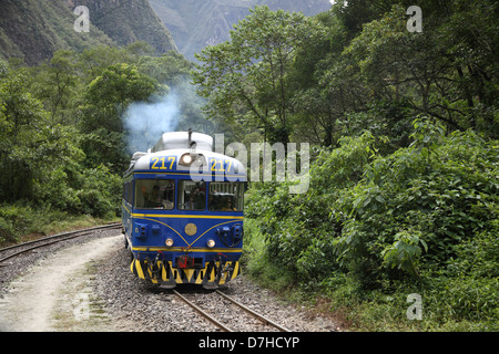 Il Perù Anden Valle di Urubamba Perù TRENO Ferrovia Foto Stock