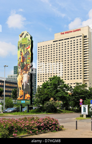 Zoo pubblicità e il Westin Hotel a Leipzig Foto Stock