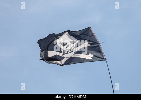 Cranio e Crossbones bandiera, noto anche come Jolly Roger Foto Stock