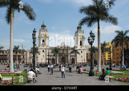 Peru Lima Plaza Mayor de La Catedral o Plaza de Armas cattedrale Foto Stock
