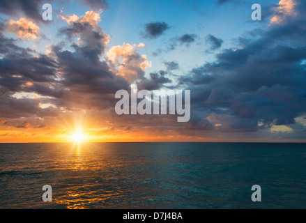 Giamaica, tramonto sul mare Foto Stock