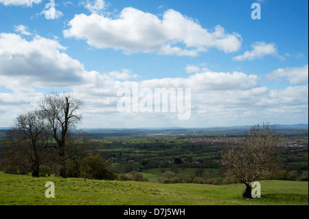 La vista su cheltenham da leckhampton hill, Gloucestershire, Inghilterra, Regno Unito. Foto Stock