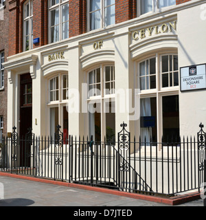 Vista esterna color crema façade della Bank of Ceylon London Uffici direzionali, Devonshire Square, segno in City Di Londra Inghilterra UK Foto Stock