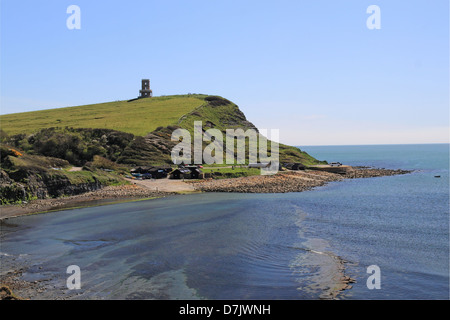 Kimmeridge Bay e la ricostruita Clavell Tower, gallina Cliff, Isle of Purbeck, Dorset, Inghilterra, Gran Bretagna, Regno Unito, Europa Foto Stock