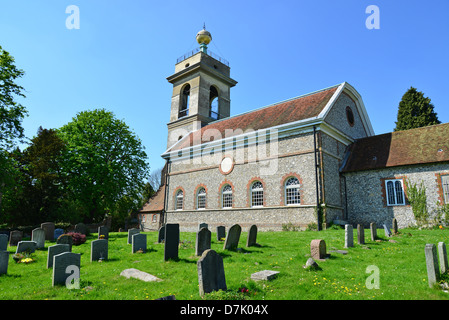 Chiesa di San Lorenzo in West Wycombe Hill, a Wycombe Ovest, Buckinghamshire, Inghilterra, Regno Unito Foto Stock