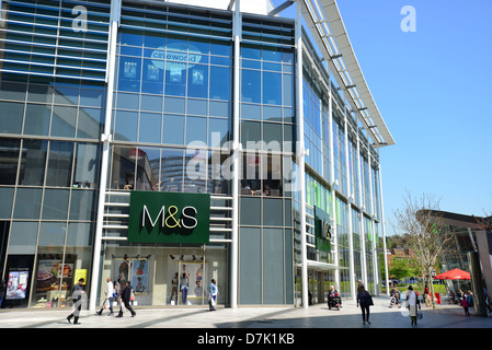 La Marks & Spencer department store, Eden Shopping Centre, High Wycombe, Buckinghamshire, Inghilterra, Regno Unito Foto Stock