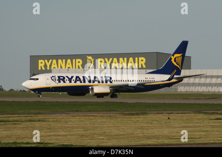 RYANAIR BOEING 737 800 presso l'AEROPORTO DI STANSTED Foto Stock