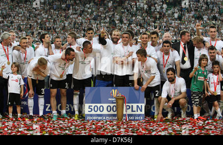 Varsavia, Polonia. 8 maggio 2013. Legia Warszawa celebrare dopo la seconda gamba del polacco per la finale di Coppa tra Legia Varsavia e Slask Wroclaw dall'esercito polacco Stadium. Credit: Azione Plus immagini di Sport / Alamy Live News Foto Stock