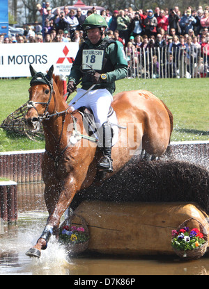 Michael Ryan (IRE ) equitazione Skyport Ballyynch Foto Stock