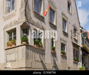 Casa tradizionale facciata in Mittelbergheim, un villaggio di una regione in Francia denominato Alsazia Foto Stock