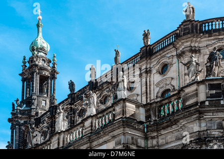 Dettaglio della cattedrale con il nome di 'Hofkirche' a Dresda, Germania Foto Stock