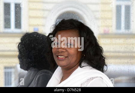 Berta Soler, uno dei principali dissidenti cubani e e leader del movimento Donne in bianco nella foto a Praga, nella Repubblica ceca il 10 maggio 2013. (CTK foto/Michal Kamaryt) Foto Stock