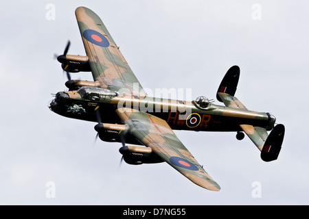 BBMF Avro Lancaster PA474 battenti di Old Warden Shuttleworth Airshow Foto Stock