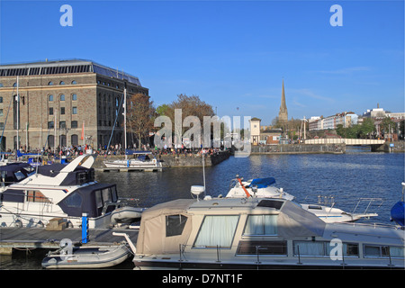 Arnolfini Centro per le Arti Contemporanee, strette Quay, Bristol, Inghilterra, Gran Bretagna, Regno Unito, Gran Bretagna, Europa Foto Stock