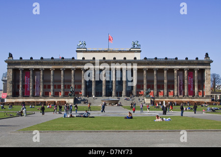 L'Altes Museum di Berlino è stato completato1830 dall'architetto Karl Friedrich Schinkel in stile neoclassico di architettura Foto Stock