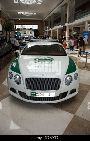 La polizia di Dubai Bentley Continental GT Coupe auto di pattuglia Foto Stock