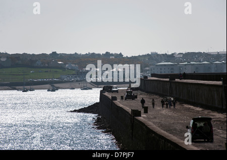 Holyhead frangionde Anglesey North Wales UK Foto Stock