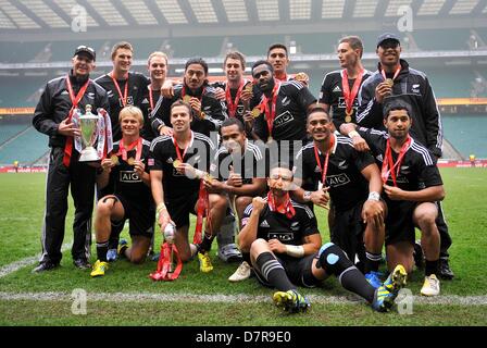 Londra, Regno Unito. Il 12 maggio 2013. Twickenham, Inghilterra. Nuova Zelanda vincitori del campionato IRB 2012/13 al Marriott London Sevens a Twickenham Stadium. Credit: Azione Plus immagini di sport/Alamy Live News Foto Stock