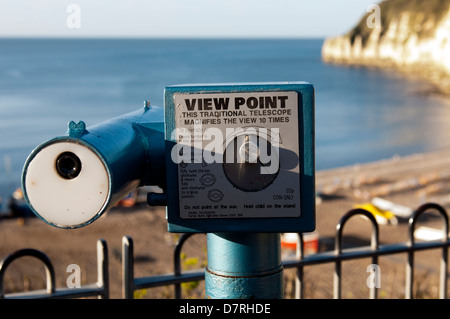 Telescopio sul mare, birra, Devon, Inghilterra, Regno Unito Foto Stock