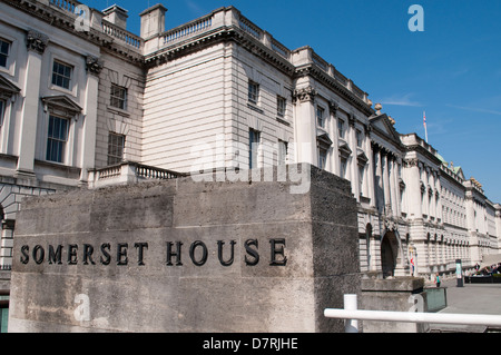 La Somerset House, facciata a sud di Londra, Regno Unito Foto Stock