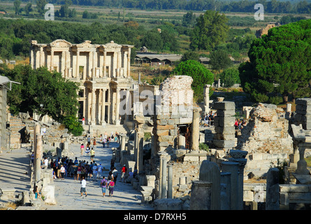 Efeso (EFESUS, EFES), Turchia. Modo Curetes e la Biblioteca di Celso. 2011. Foto Stock