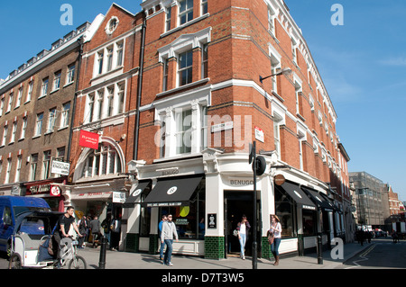 Benugo cafe in Long Acre Street, Covent Garden di Londra, Regno Unito Foto Stock