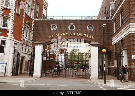 Ingresso di St Mary's Hospital di Paddington a Londra, maggio 2013 Foto Stock