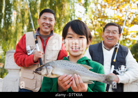 Multi-generazionale uomini ritratto di pesca Foto Stock