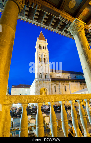 Cattedrale di San Lorenzo di notte, Trogir, Dalmazia, Croazia Foto Stock