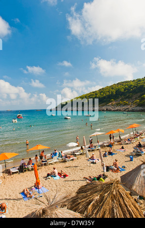 Sunj Beach, una spiaggia di sabbia sulla isola di Lopud, isole Elafiti, Dalmazia, Croazia Foto Stock