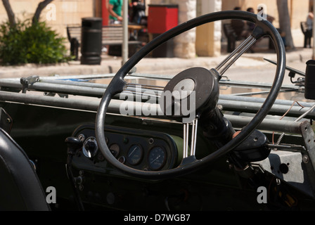 Landrover volante Foto Stock