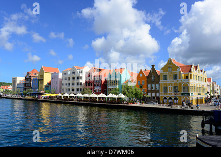 Handelskade case mercantili Willemstad Curacao Curaҫao olandese isola dei Caraibi Paesi Bassi Foto Stock