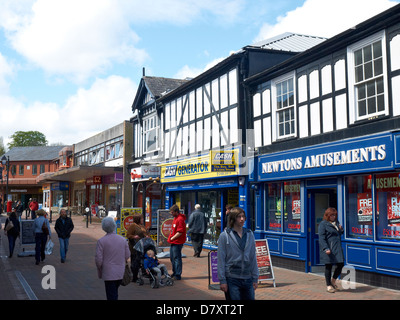 Witton street nel centro della città di Northwich CHESHIRE REGNO UNITO Foto Stock