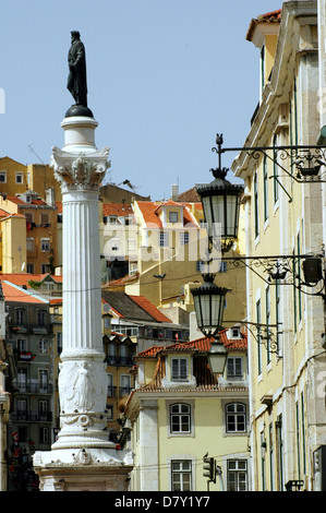 Statua di Don Pedro IV sul Don Pedro piazza inoltre chiamato Rossio Lisbona Portogallo Foto Stock