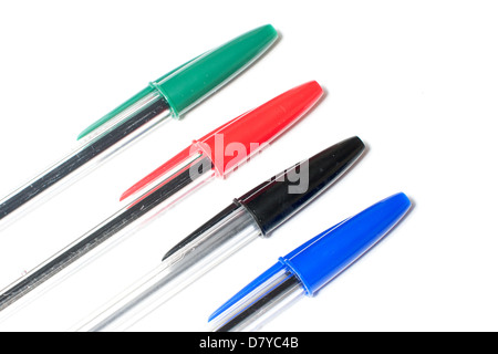 Una collezione di verde, rosso, nero e blu penne biro Foto stock - Alamy