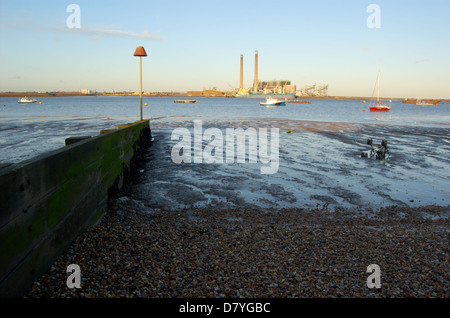 Vista su estuario del Tamigi da Gravesend Foto Stock