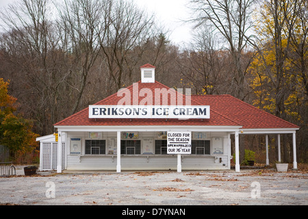 Ice Cream stand chiuso per la stagione, Maynard, Massachusetts, STATI UNITI D'AMERICA Foto Stock