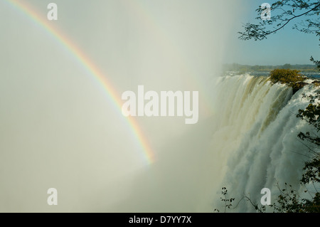 Rainbow su Victoria Falls LIvingstone, Zambia Foto Stock