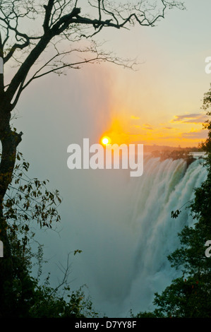 Tramonto su Victoria Falls Livingstone, Zambia Foto Stock